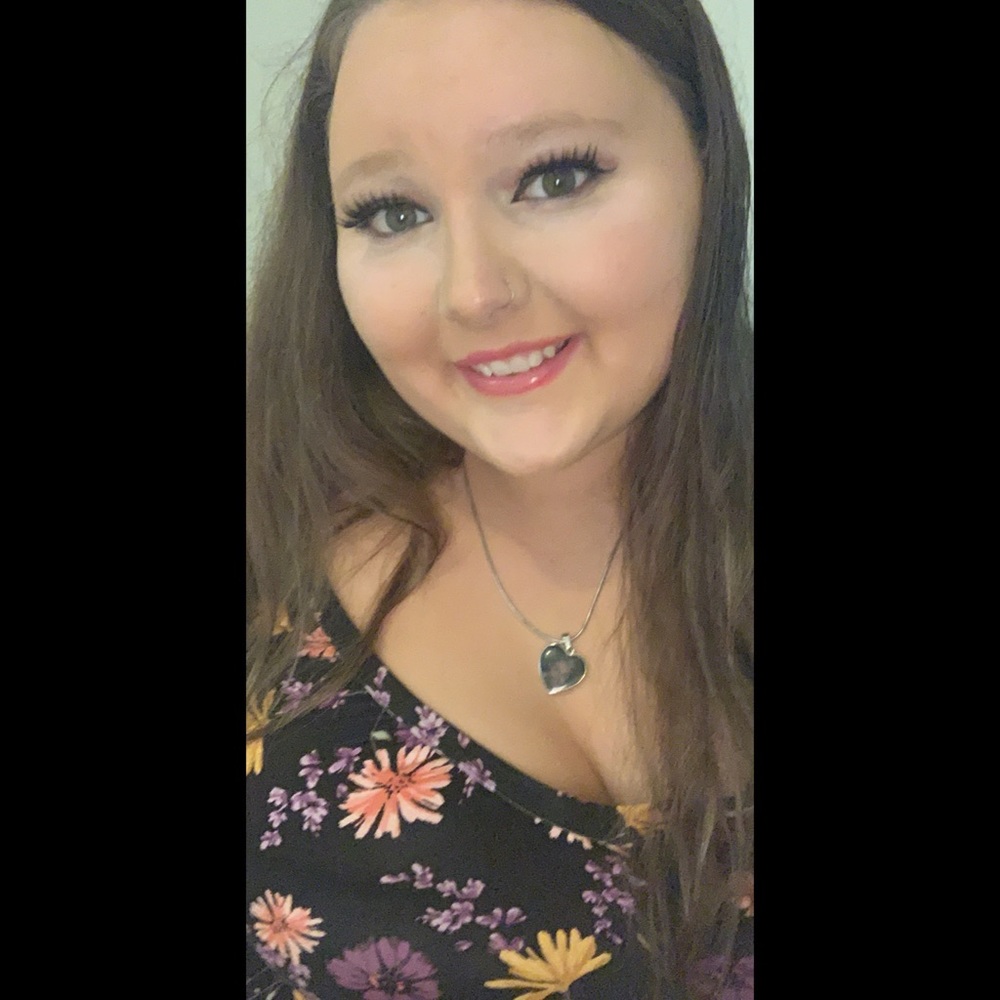 Hi!! Welcome to my closet!